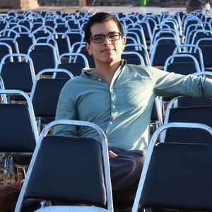 Meet your Posher, Carlos daniel